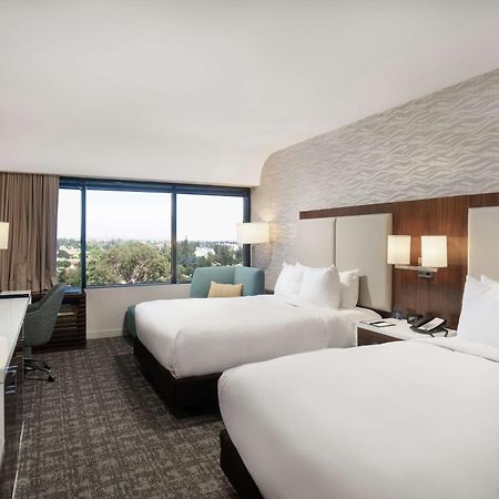 Готель Doubletree By Hilton Monrovia - Pasadena Area Екстер'єр фото