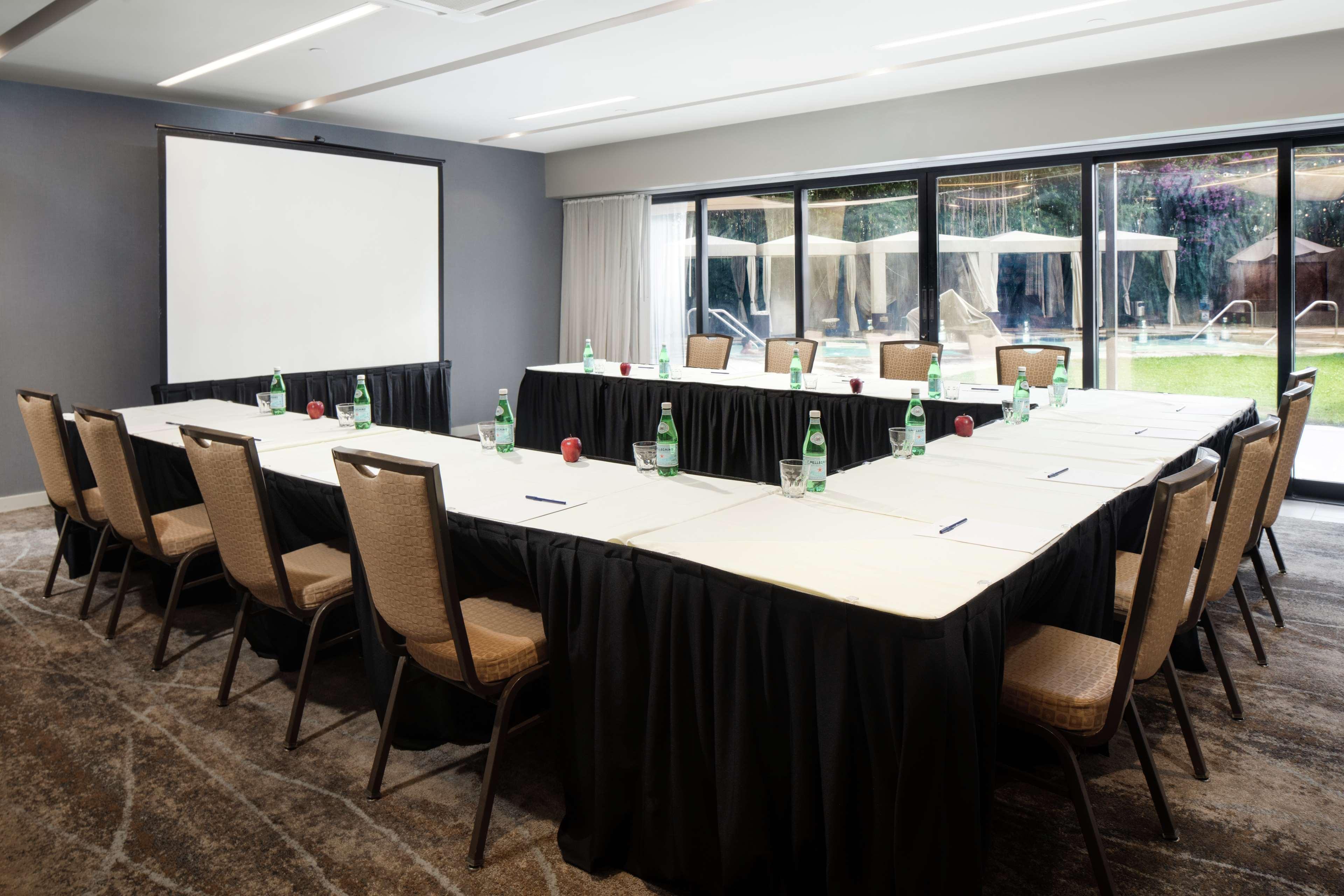 Готель Doubletree By Hilton Monrovia - Pasadena Area Екстер'єр фото
