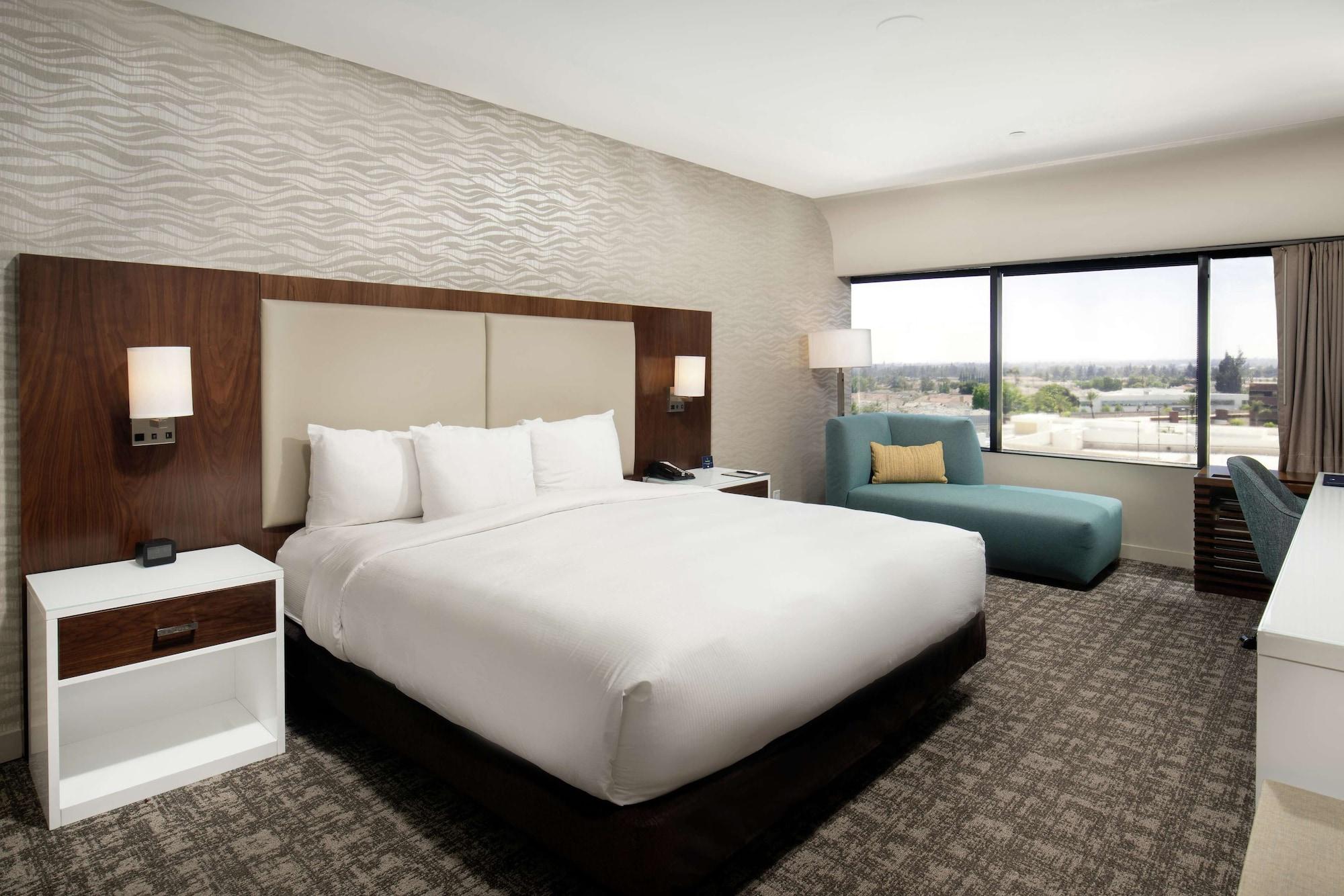 Готель Doubletree By Hilton Monrovia - Pasadena Area Екстер'єр фото