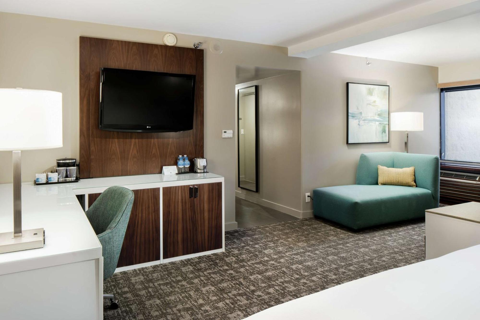Готель Doubletree By Hilton Monrovia - Pasadena Area Екстер'єр фото