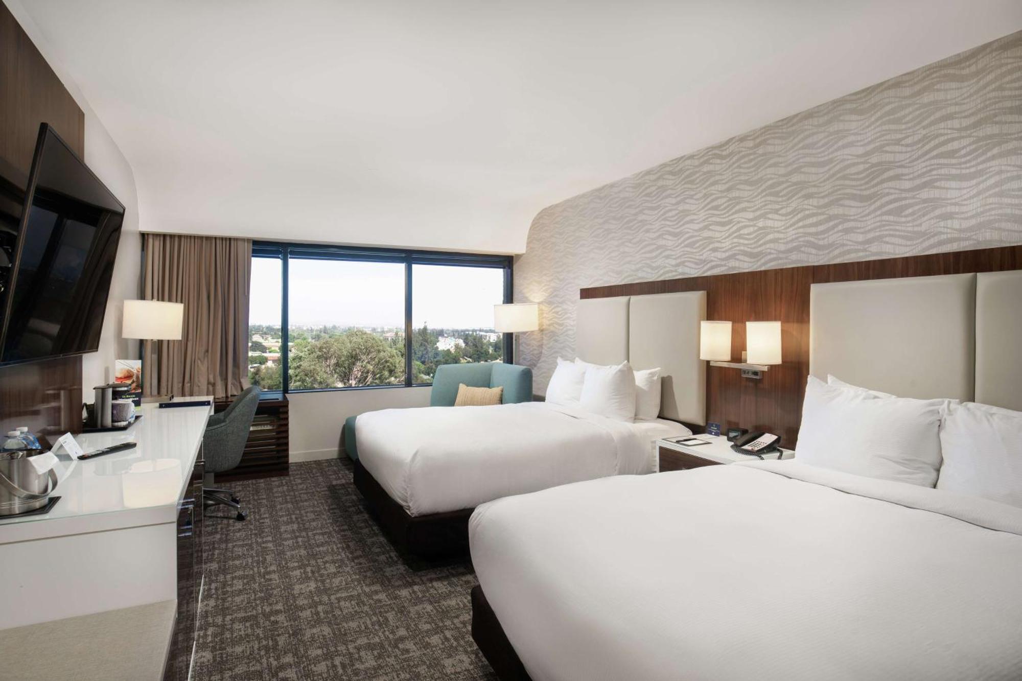 Готель Doubletree By Hilton Monrovia - Pasadena Area Екстер'єр фото