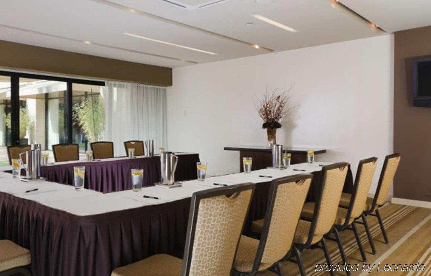Готель Doubletree By Hilton Monrovia - Pasadena Area Бізнес фото